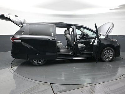 2026 Toyota Sienna XLE 7 Passenger