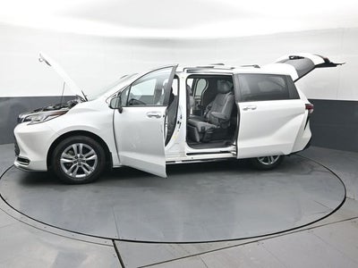 2023 Toyota Sienna Limited 7 Passenger