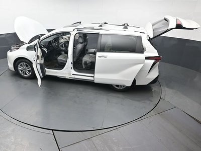 2023 Toyota Sienna Limited 7 Passenger