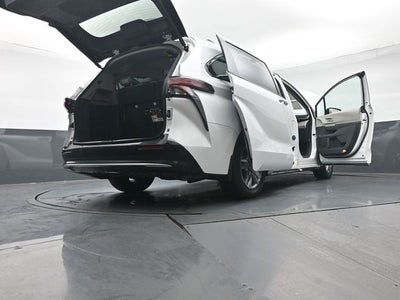 2023 Toyota Sienna Limited 7 Passenger