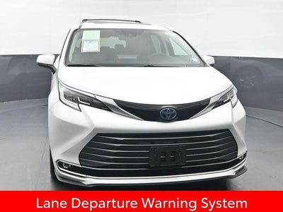 2023 Toyota Sienna Limited 7 Passenger