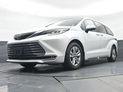 2023 Toyota Sienna Limited 7 Passenger