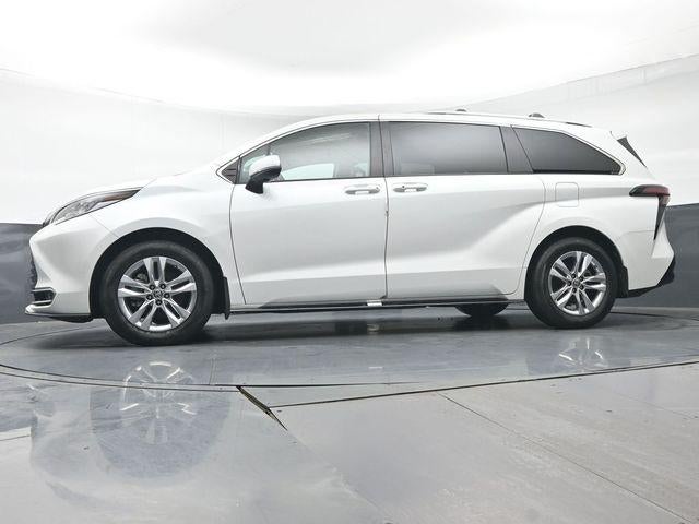 2023 Toyota Sienna Limited 7 Passenger