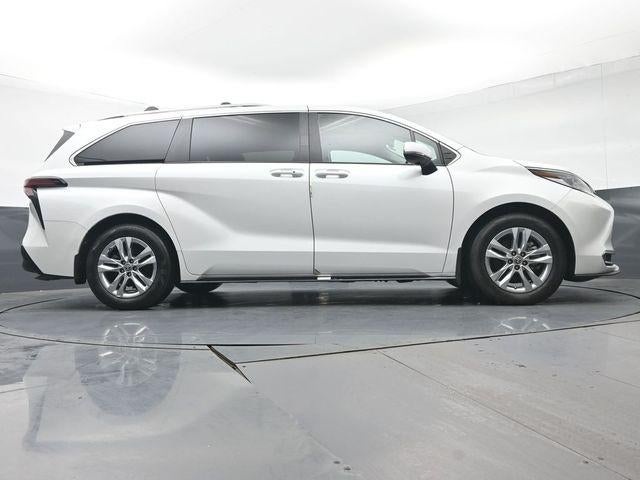 2023 Toyota Sienna Limited 7 Passenger