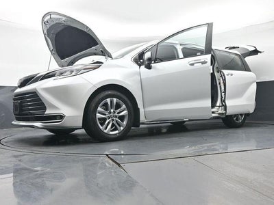 2023 Toyota Sienna Limited 7 Passenger