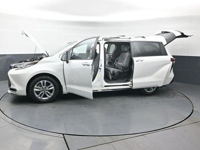 2023 Toyota Sienna Limited 7 Passenger