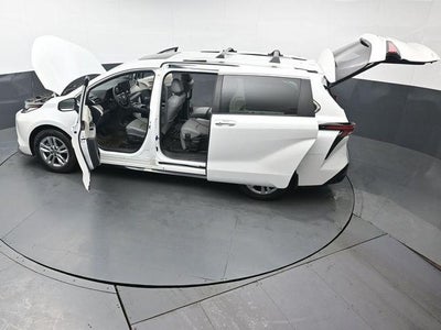 2023 Toyota Sienna Limited 7 Passenger