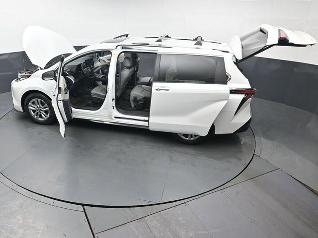 2023 Toyota Sienna Limited 7 Passenger