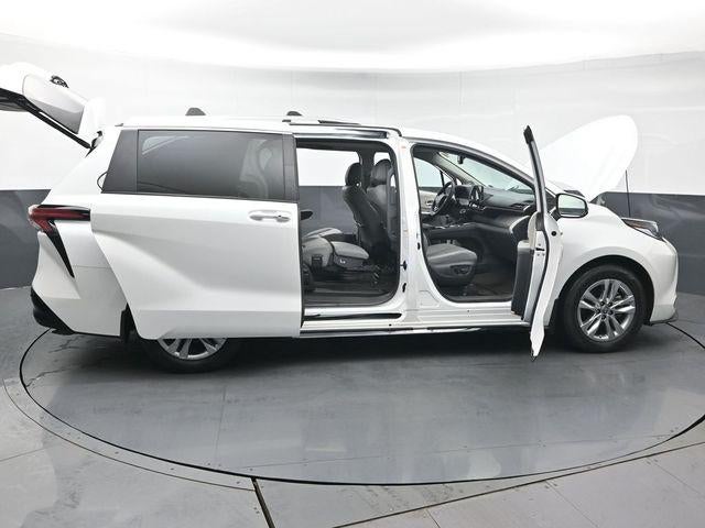 2023 Toyota Sienna Limited 7 Passenger