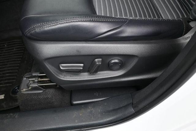 2023 Toyota Corolla Cross Hybrid XSE