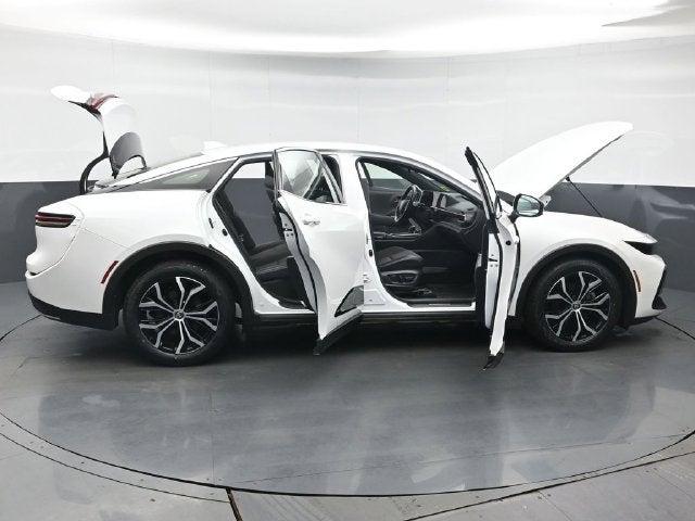 2024 Toyota Crown XLE