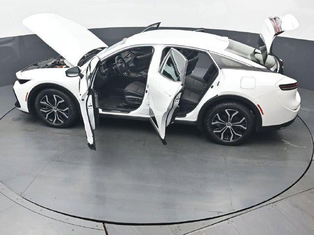 2024 Toyota Crown XLE