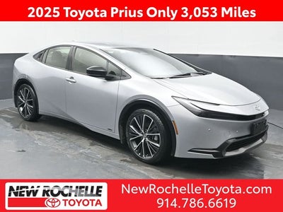 2025 Toyota Prius XLE