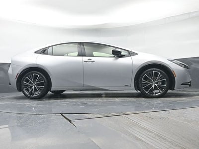 2025 Toyota Prius XLE