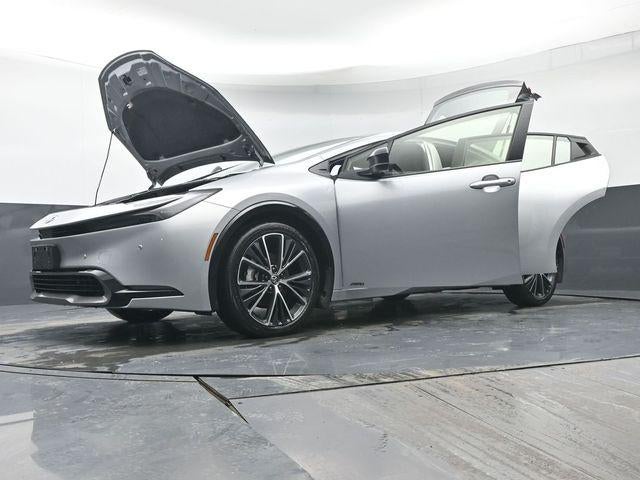 2025 Toyota Prius XLE