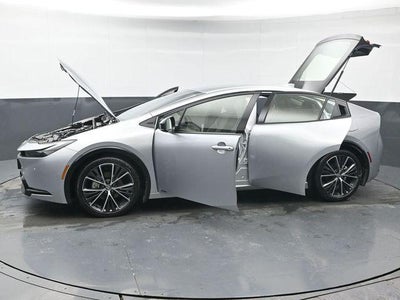 2025 Toyota Prius XLE