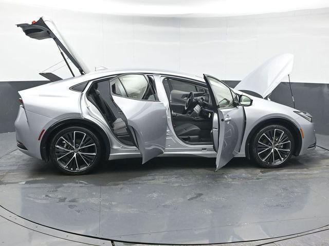 2025 Toyota Prius XLE
