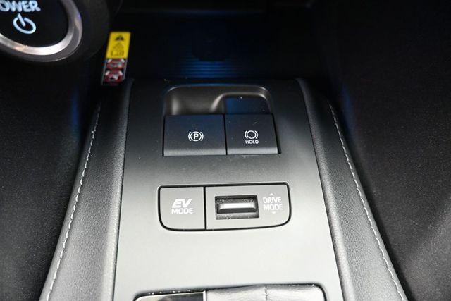 2023 Toyota Venza LE