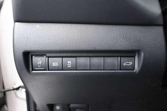 2024 Toyota Venza LE