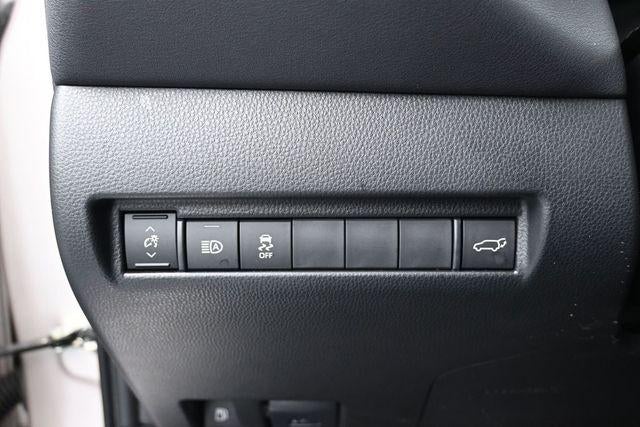 2024 Toyota Venza LE